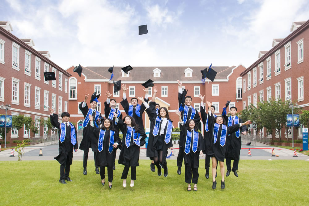 l-man-international-school-chengdu-ib-world-schools-yearbook
